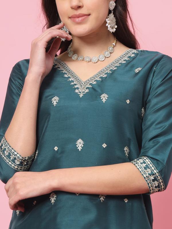 VP 9530 G Silk Blend Kurta and Trouser Set with Organza Dupatta